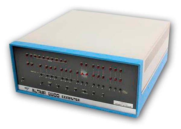 MITS Altair 8800, el primer ordenador personal de éxito (1975)