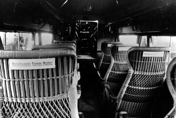 Asientos de nea del primer avión de Iberia (con publicidad)