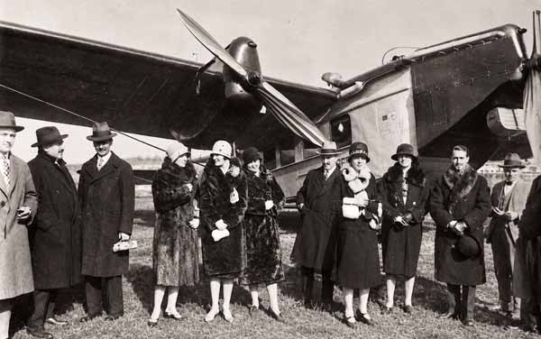 Inauguración del primer vuelo de Iberia en 1927
